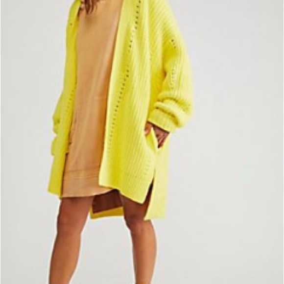 Free People Oversized Knit Cardigan
Nightingale Cardi
Color: Sun Glow
Like new - Picture 3 of 4